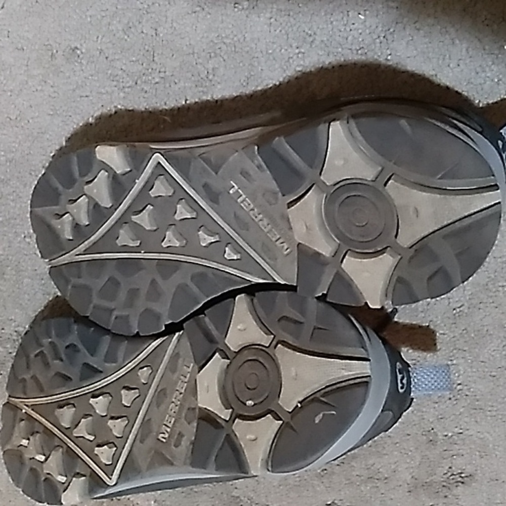 Merrell trail shoes - Picture 4 of 9